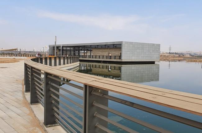 כבישים, תשתיות ופיתוח